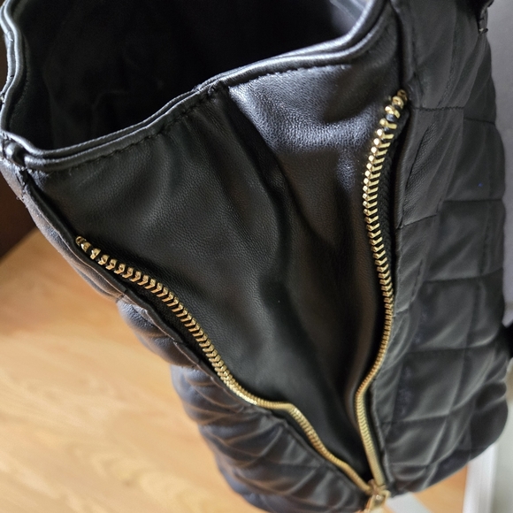 Bebe Quilted Backpack Bag Medium to Large Black/Gold - Picture 4 of 8